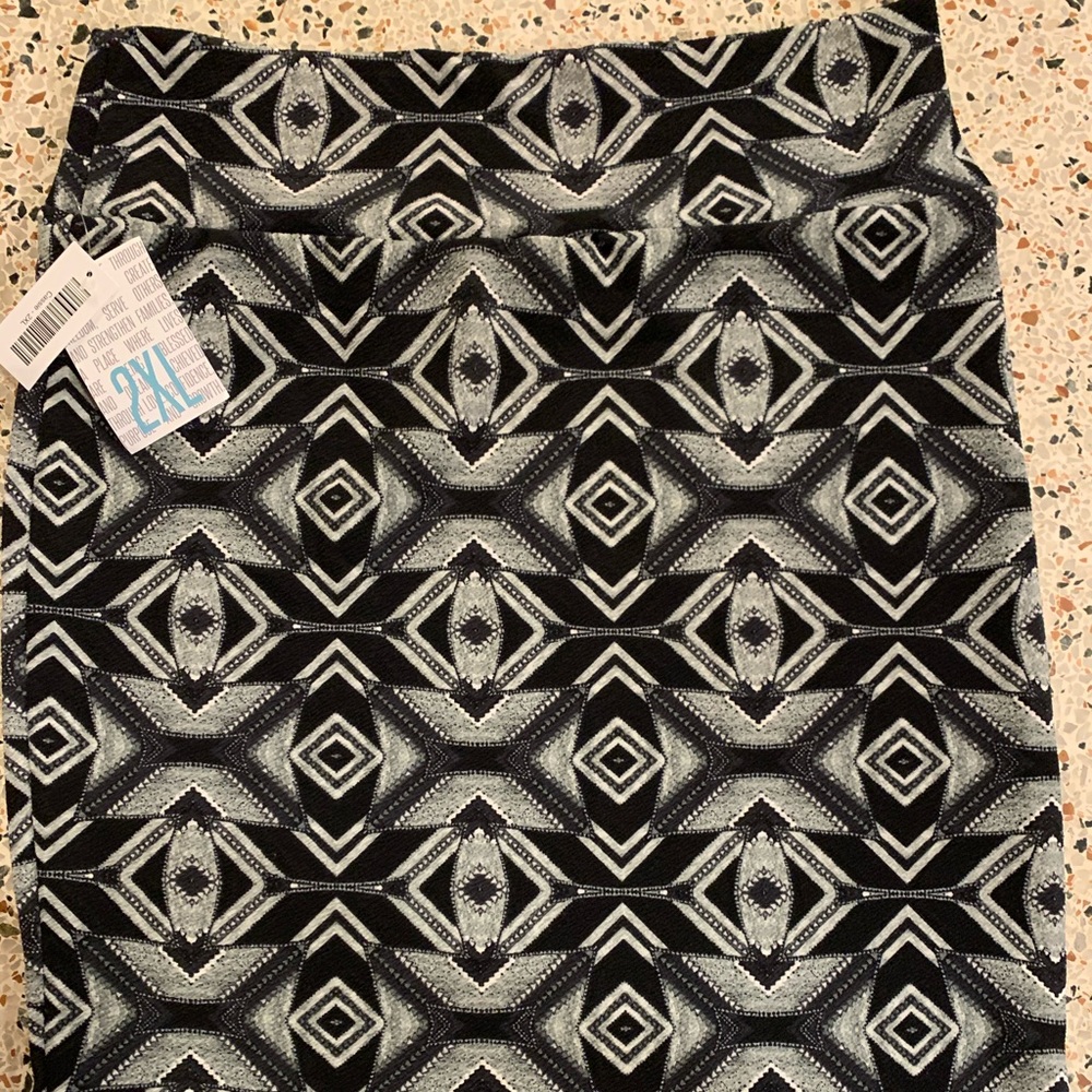 LulaRoe Cassie Skirt 2XL